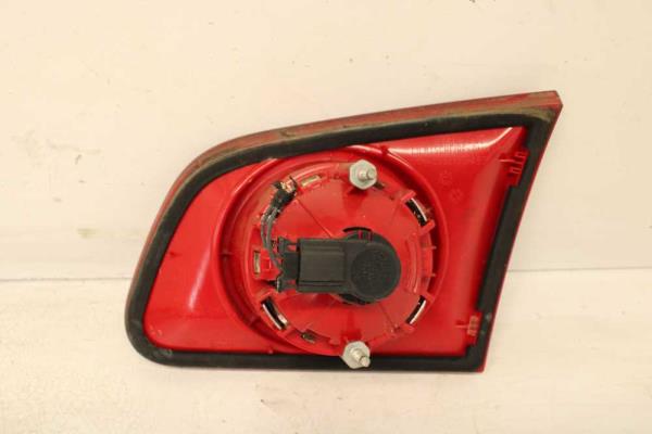 FEU ARRIERE GAUCHE VW PASSAT BREAK 2/2005-11/2010 ( INTERIEUR ) - Vue 2